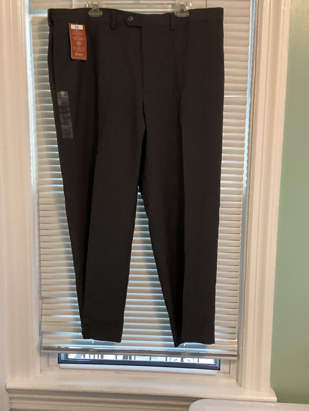 Haggar Men's Grey Classic Flat-Front Dress Pants